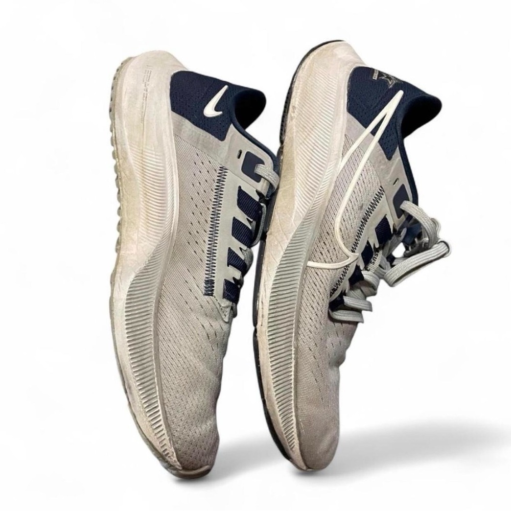 Nike Air Zoom Pegasus 38 NFL Dallas Cowboys Wolf Grey Navy DJ0822-001 - Picture 4 of 6